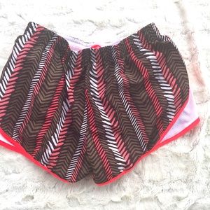 Under Armour Running/Athletic Shorts-S/M